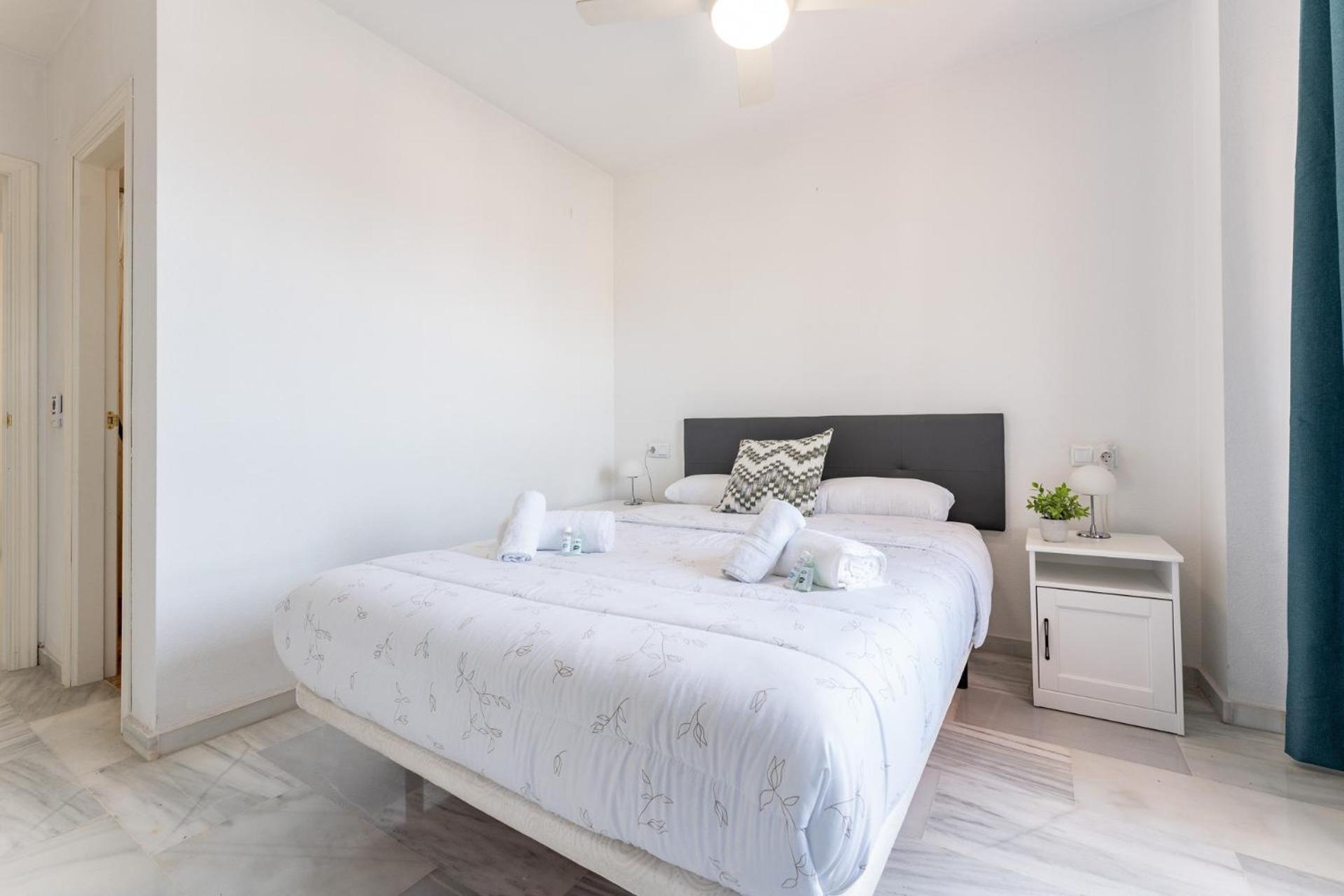 Malagasuite Coastal Paradise Fuengirola Ngoại thất bức ảnh